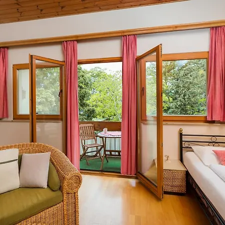 Appartementhaus Witzmann Bad Voeslau Extérieur photo
